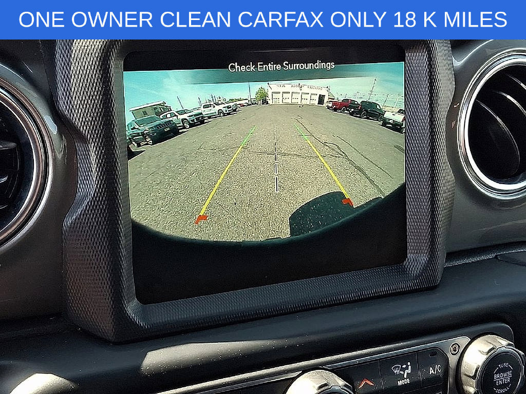 Used 2022 Jeep Wrangler Unlimited Sahara w/ Cold Weather Group AWD/4WD image 18