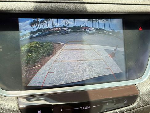 Used 2019 Cadillac XT5 FWD image 23