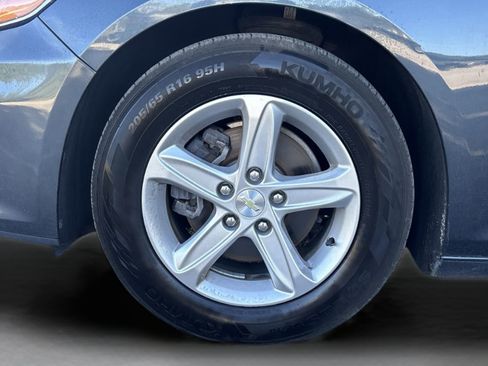 Used 2020 Chevrolet Malibu LS image 32