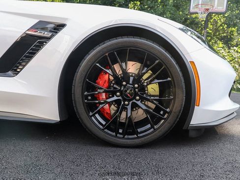 Used 2016 Chevrolet Corvette Z06 w/ 2LZ Preferred Equipment Group RWD image 91