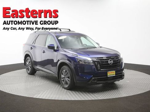 Used 2023 Nissan Pathfinder SV w/ SV Premium Package AWD/4WD image 51