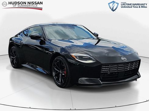 Used 2025 Nissan Z Performance w/ Floor Mat Package RWD image 1