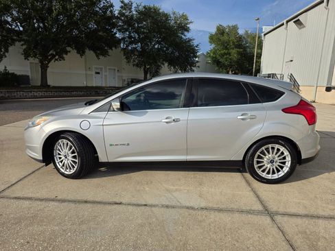 Used 2013 Ford Focus Electric Hatchback FWD image 2