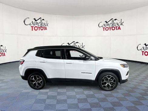 Used 2025 Jeep Compass Limited AWD/4WD image 9