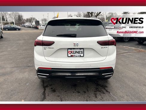 Used 2024 Buick Envision Sport Touring image 8