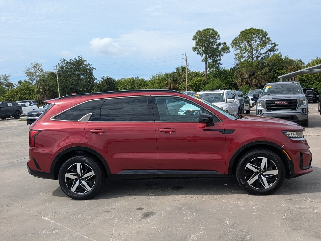 Used 2022 Kia Sorento S w/ Panoramic Sunroof Package FWD image 9