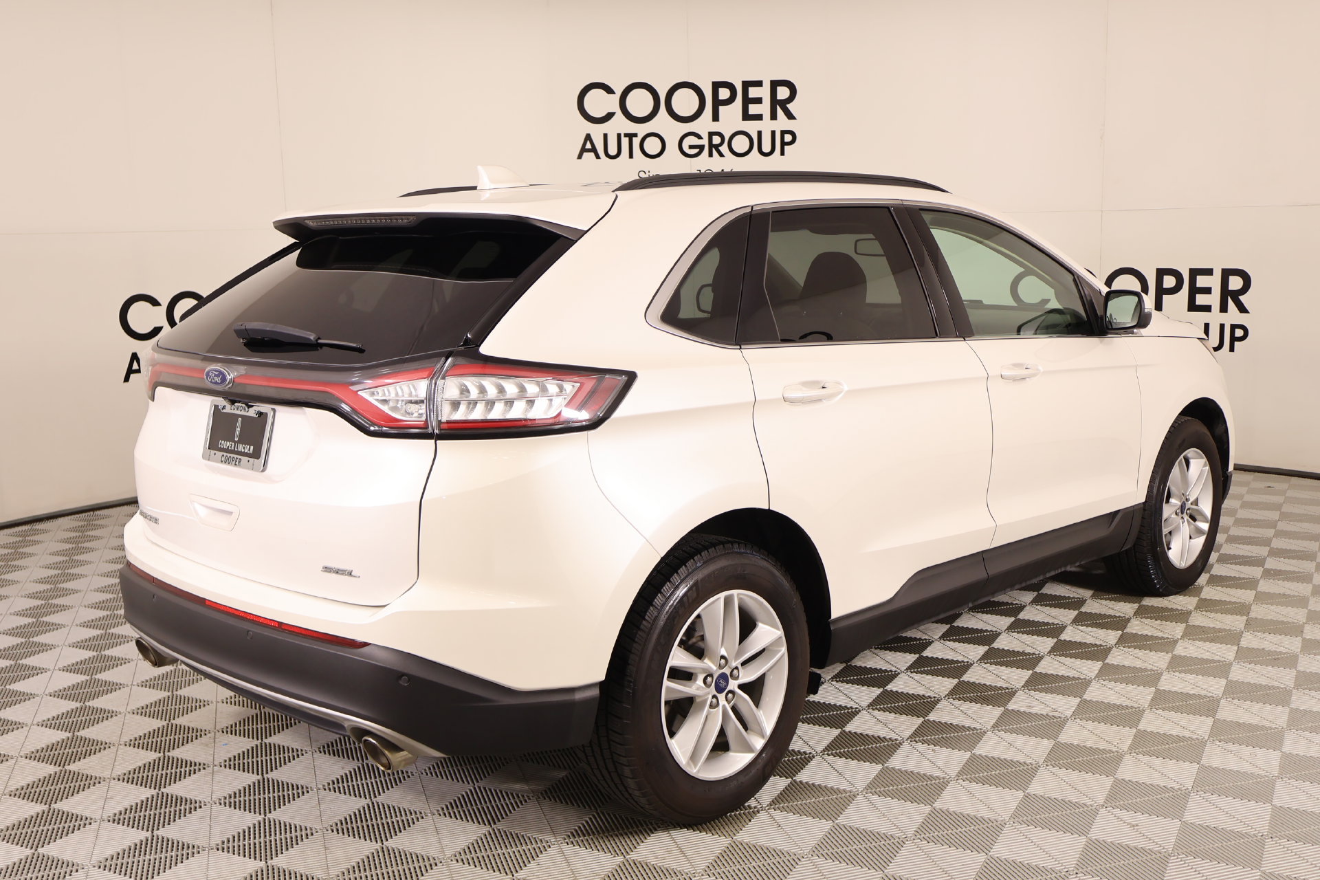 Used 2015 Ford Edge SEL w/ Equipment Group 201A FWD image 21