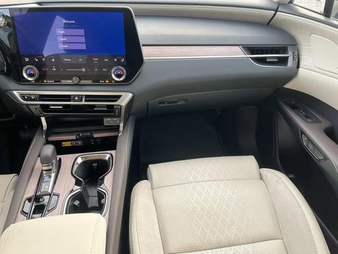 Used 2024 Lexus RX 350 350 Luxury w/ Convenience Package image 13