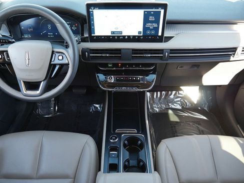 Used 2023 Lincoln Corsair AWD w/ Rear Removable Package Tray image 19