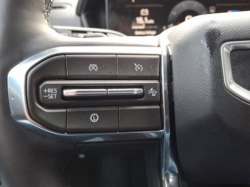 Used 2025 GMC Terrain Elevation image 21