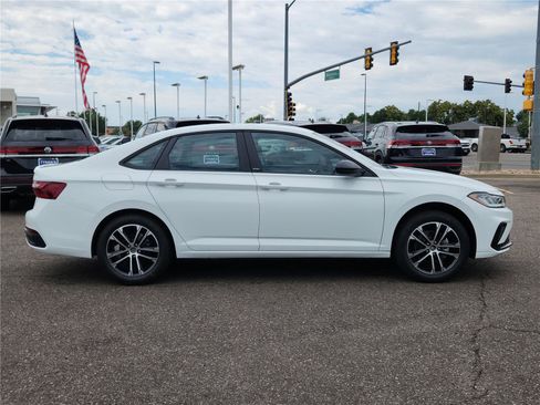 New 2025 Volkswagen Jetta Sport image 2