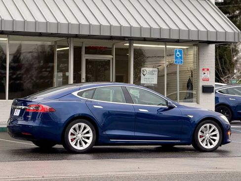 Used 2016 Tesla Model S P90D image 8