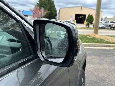 Used 2023 Jeep Grand Cherokee 4WD 4xe image 13