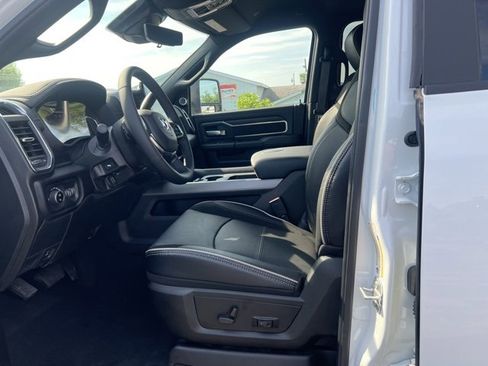 Used 2025 RAM 2500 Laramie image 18
