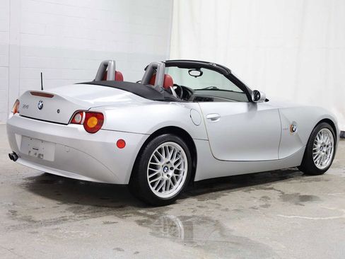 Used 2003 BMW Z4 2.5i image 9