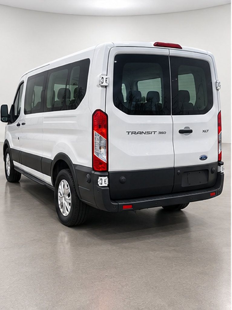 Used 2024 Ford Transit 350 XLT RWD image 3