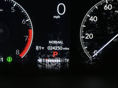Certified 2025 Honda Pilot TrailSport image 19