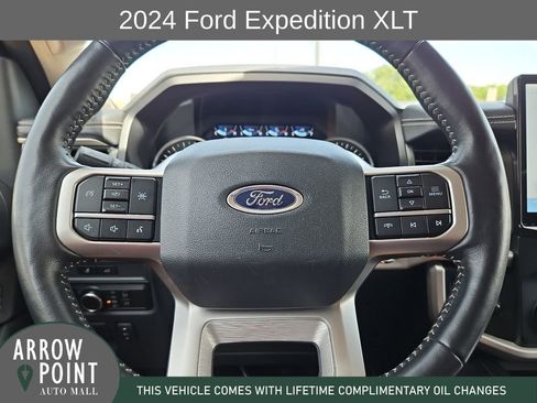 Used 2024 Ford Expedition XLT RWD image 27