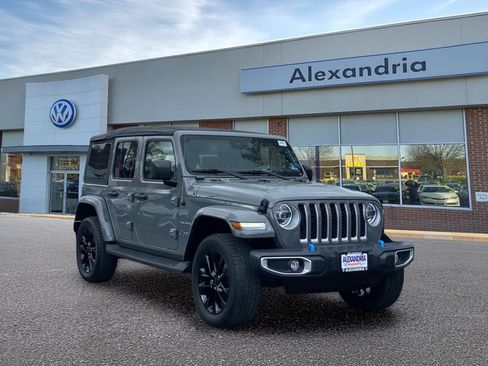 Used 2022 Jeep Wrangler Unlimited Sahara w/ Safety Group AWD/4WD image 1