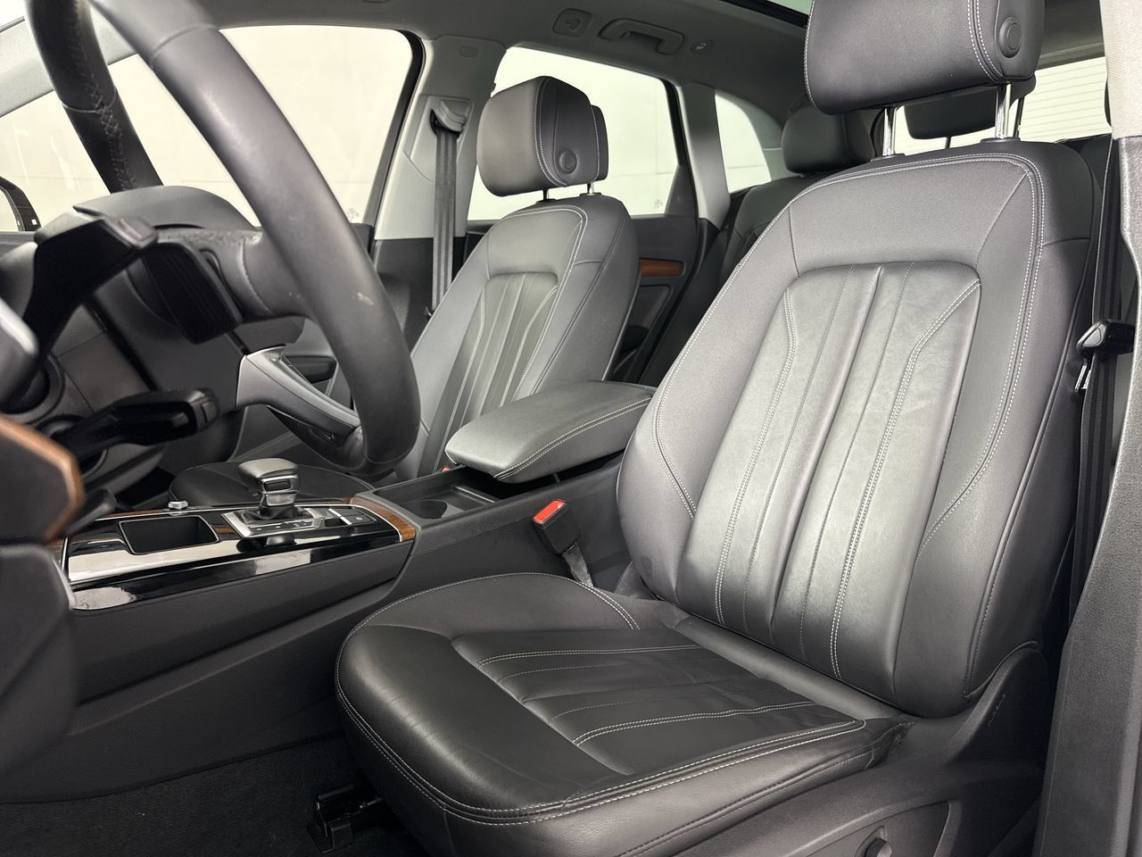 Used 2023 Audi Q5 2.0T Premium w/ Convenience Package AWD/4WD image 26