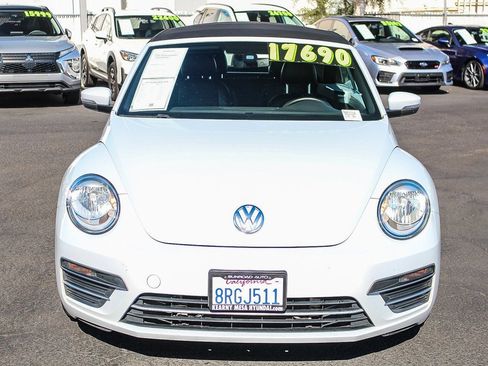Used 2017 Volkswagen Beetle 1.8T SE image 2