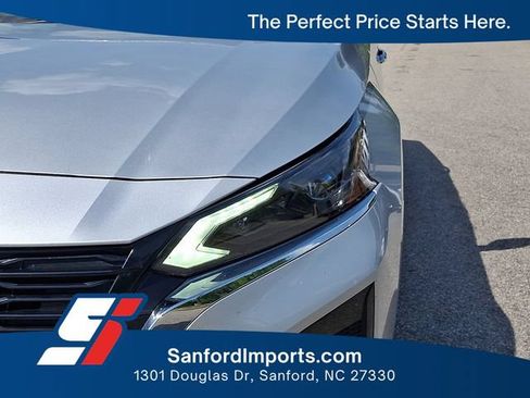 Used 2024 Nissan Altima 2.5 SV FWD image 1