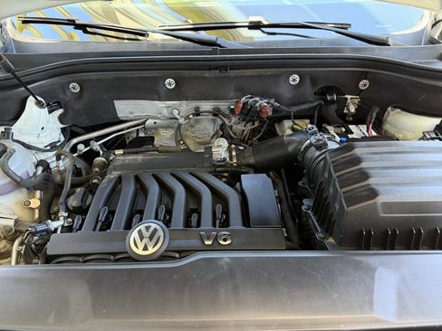 Used 2018 Volkswagen Atlas SEL Premium AWD/4WD image 43