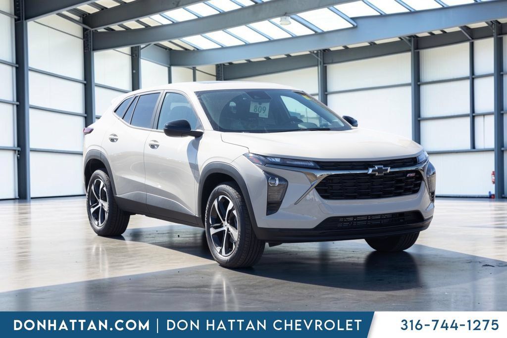 New 2026 Chevrolet Trax RS w/ Sunroof Package FWD image 29