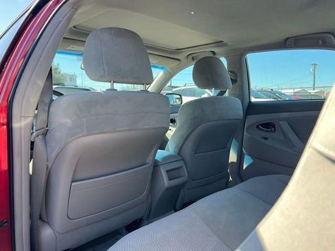 Used 2010 Toyota Camry image 13
