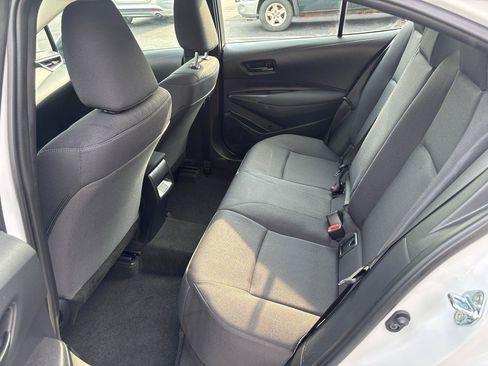Used 2025 Toyota Corolla LE FWD image 28