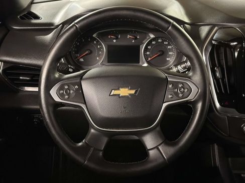 Used 2023 Chevrolet Traverse LT FWD image 18