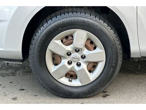 Used 2013 Nissan Rogue S image 25