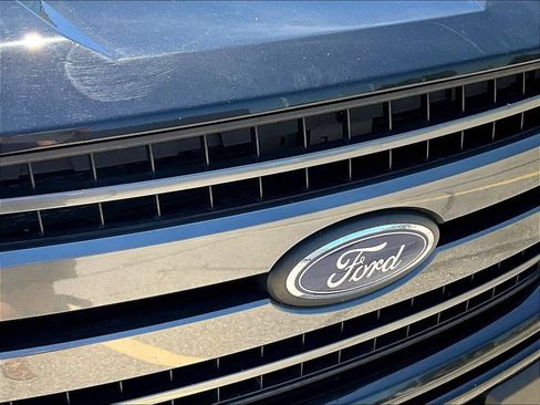 Used 2019 Ford F150 XLT w/ Equipment Group 302A Luxury AWD/4WD image 36