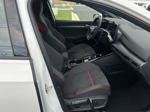 New 2025 Volkswagen Golf SE image 43