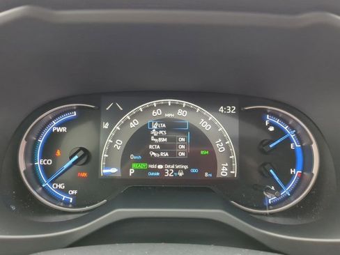 Used 2025 Toyota RAV4 XLE image 11