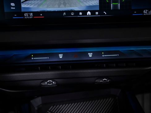 Used 2025 BMW X3 xDrive30i w/ M Sport Package image 29