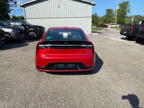 Used 2023 Toyota Prius Prime FWD image 6