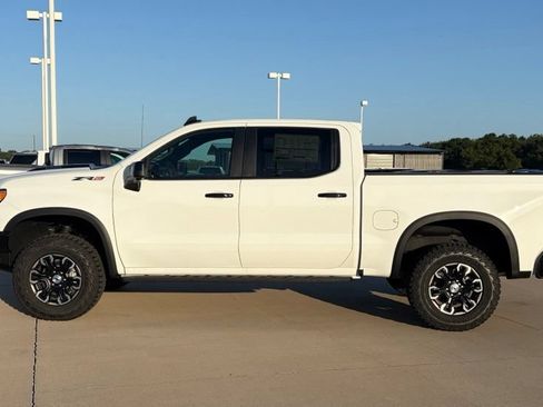 New 2026 Chevrolet Silverado 1500 ZR2 AWD/4WD image 2