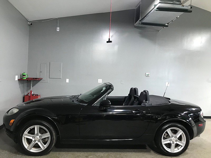 Used 2007 MAZDA MX-5 Miata Sport RWD image 11
