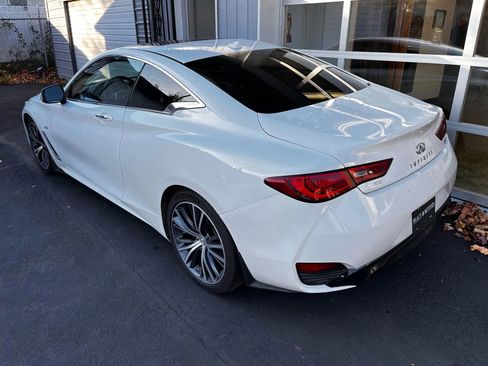 Used 2018 INFINITI Q60 3.0t Luxe image 2