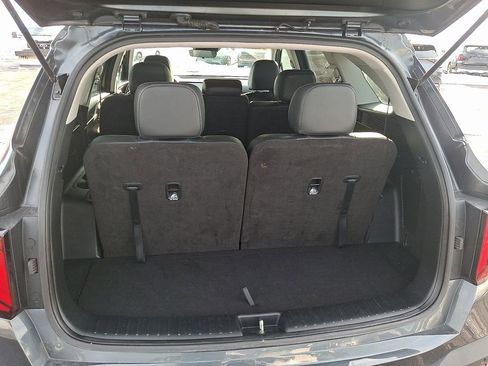 Certified 2024 Kia Sorento S image 29