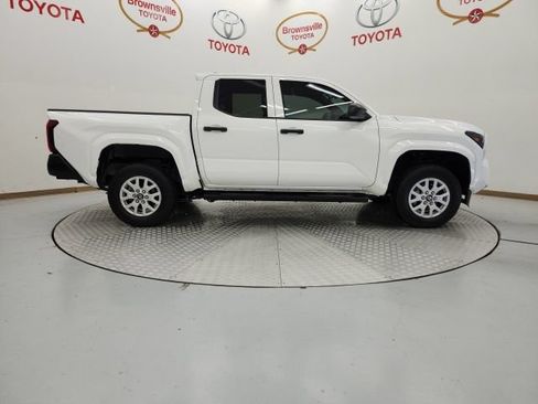 Used 2025 Toyota Tacoma SR RWD image 3