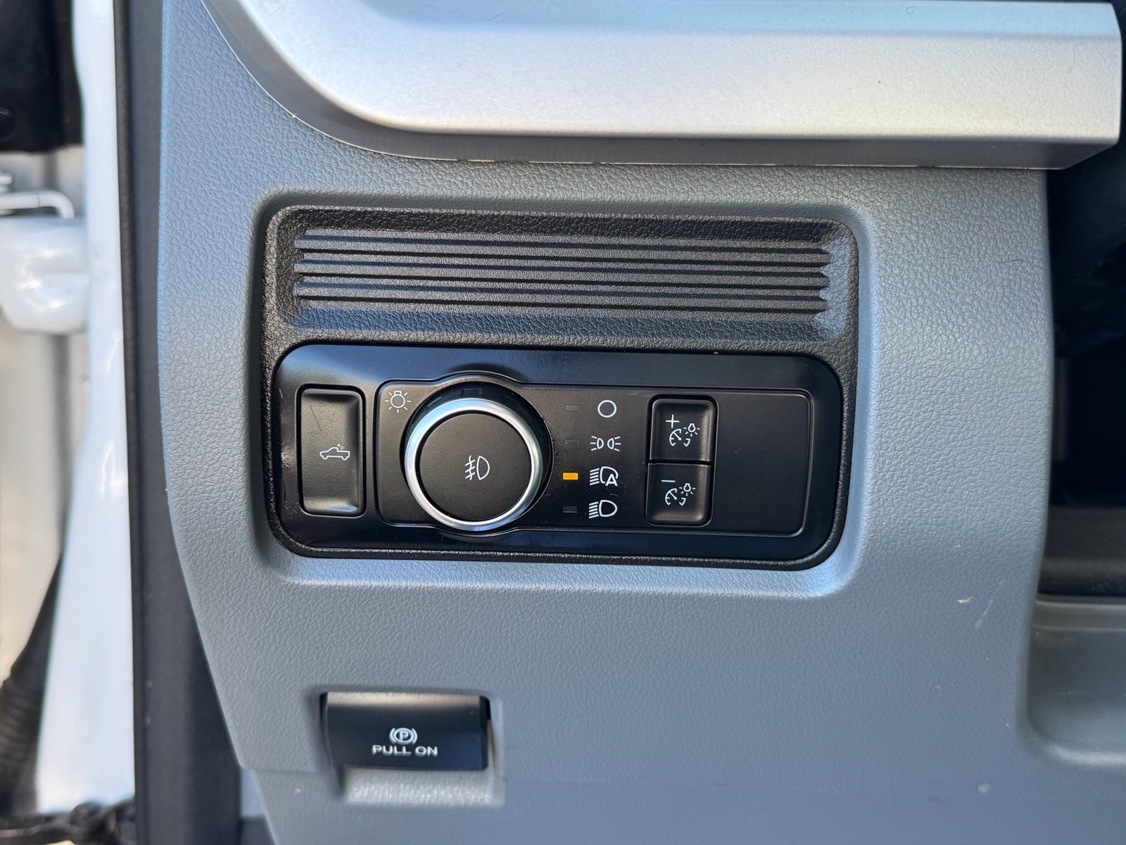 Used 2023 Ford F250 XL w/ 360-Degree Camera Package AWD/4WD image 15