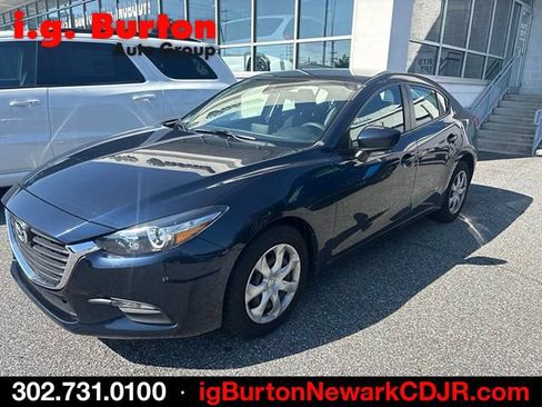 Used 2018 MAZDA MAZDA3 Sport FWD image 5