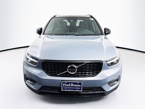 Used 2021 Volvo XC40 T5 R-Design w/ Advanced Package image 2