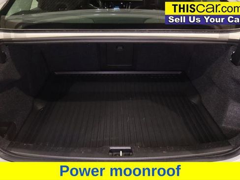 Used 2021 Volvo S60 T5 Momentum w/ Premium Package image 24