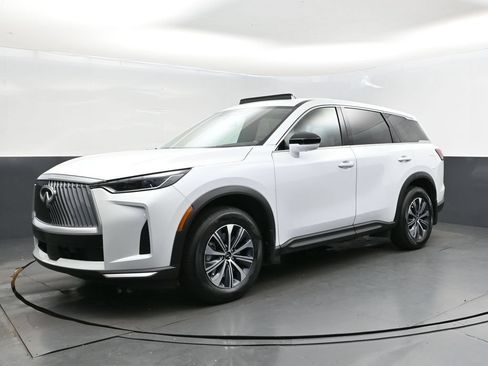Certified 2026 INFINITI QX60 Pure w/ Cargo Package FWD image 3