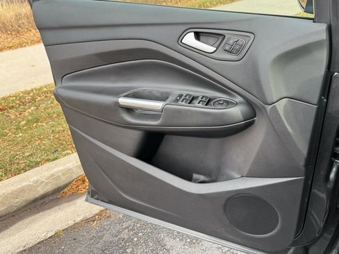 Used 2018 Ford Escape Titanium image 13