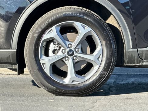 Certified 2025 Ford Escape ST-Line image 26