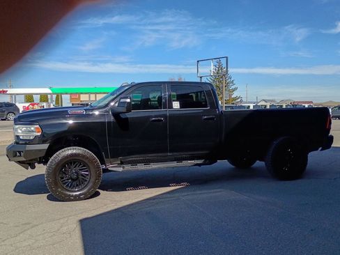 Used 2024 RAM 3500 Laramie image 9